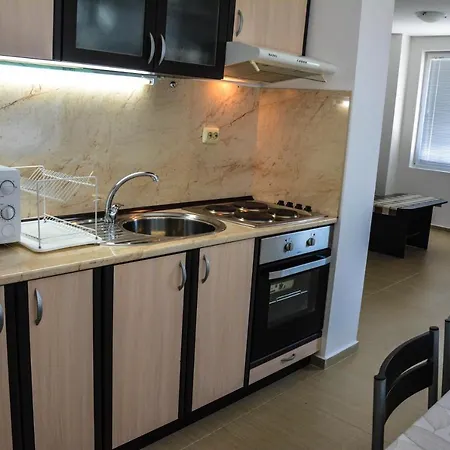 Pearl Apartament Ahtopol