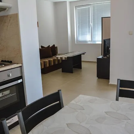 Pearl Apartament *